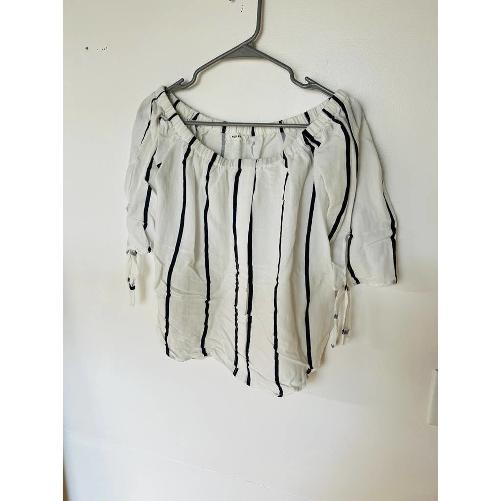Mod Ref Striped Blouse - Picture 2 of 9